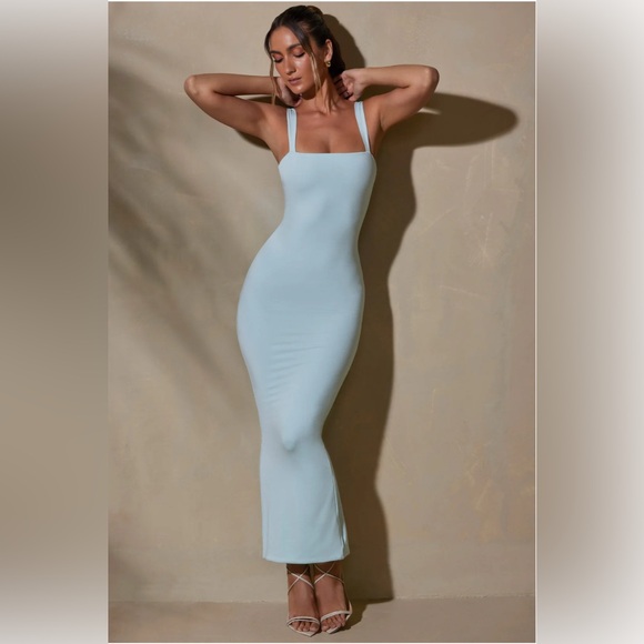Elegant Light Blue Backless Dress - Picture 5 of 11